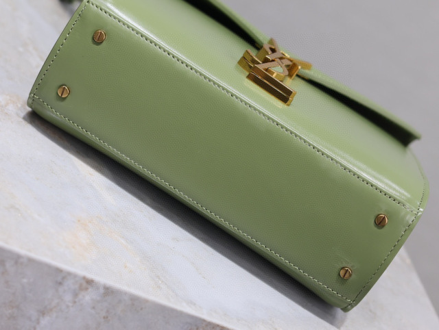Yves Saint Laurent Cassndra Tasche Größe: 20 * 16 * 7,5 cm