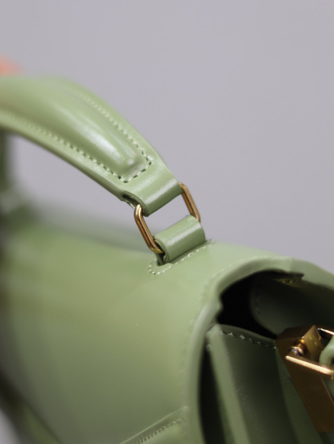 Yves Saint Laurent Cassndra Tasche Größe: 20 * 16 * 7,5 cm