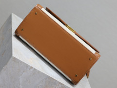 Beg Yves Saint Laurent Cassndra Saiz：20*16*7.5cm
