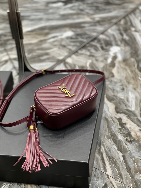 Yves Saint Laurent Neue Handtasche Größe: 15,5 x 10,5 x 5,5 cm