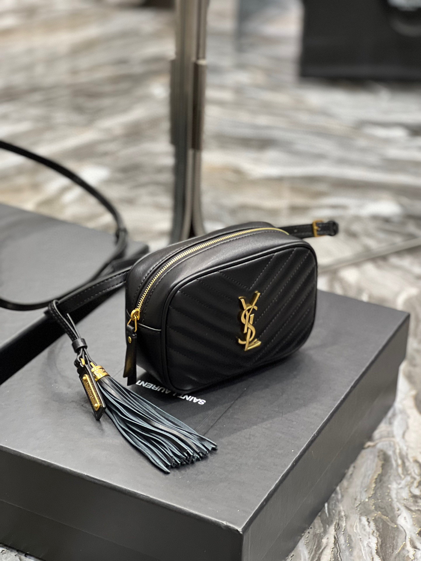 Yves Saint Laurent Beg poket baharu Saiz：15.5*10.5*5.5sm