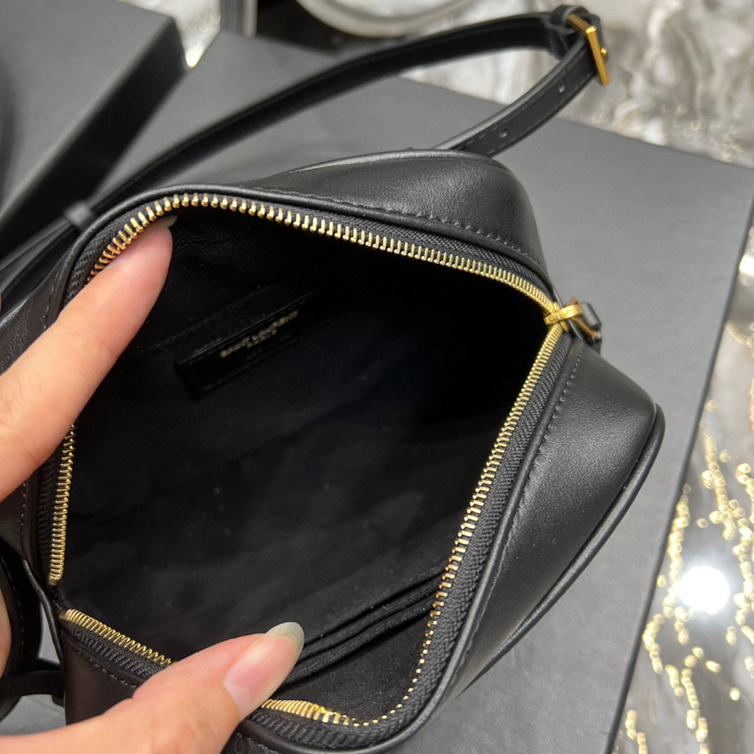 Yves Saint Laurent Beg poket baharu Saiz：15.5*10.5*5.5sm