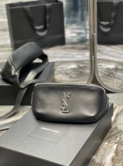Borsa a tracolla Yves Saint Laurent Dimensioni: 26*12,5*7,5 cm