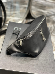 Borsa a tracolla Yves Saint Laurent Dimensioni: 26*12,5*7,5 cm