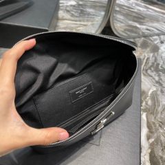 Borsa a tracolla Yves Saint Laurent Dimensioni: 26*12,5*7,5 cm