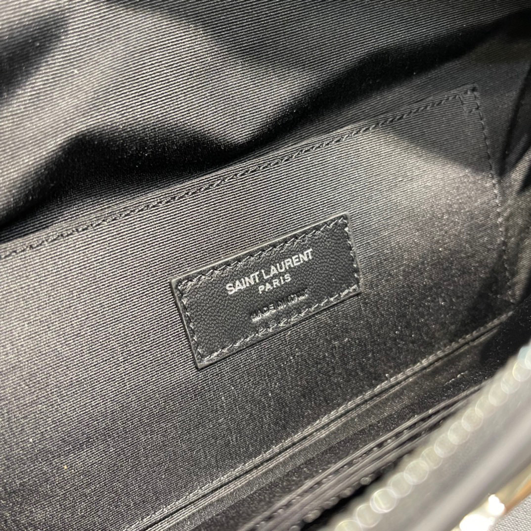 Borsa a tracolla Yves Saint Laurent Dimensioni: 26*12,5*7,5 cm