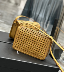 Borsa intrecciata in bambù Yves Saint Laurent Dimensioni: 23*16*6cm