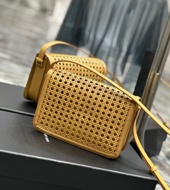 Borsa intrecciata in bambù Yves Saint Laurent Dimensioni: 23*16*6cm