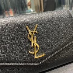 Yves Saint Laurent Mini-Umschlagtasche Größe: 19 x 12 x 4 cm