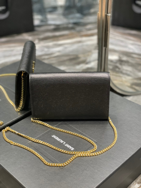 Yves Saint Laurent Mini-Umschlagtasche Größe: 19 x 12 x 4 cm