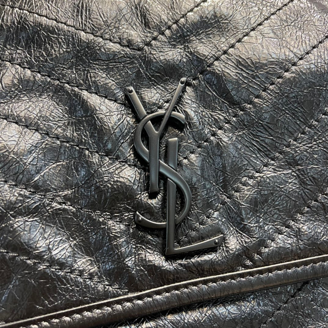 Yves Saint Laurent niki包尺寸：32*23*9cm