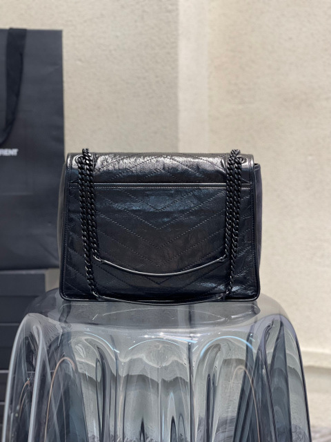 Yves Saint Laurent niki包尺寸：32*23*9cm