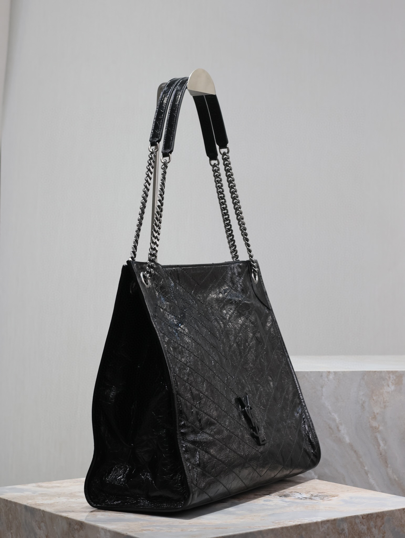 Borsa shopping Niki di Yves Saint Laurent Dimensioni: 39*31,5*12,5 cm