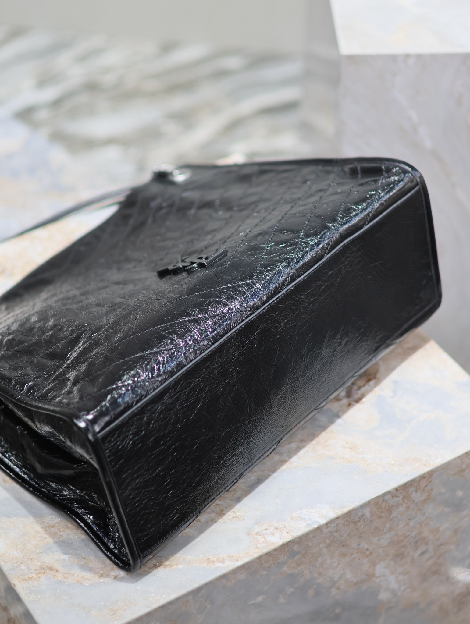 Borsa shopping Niki di Yves Saint Laurent Dimensioni: 39*31,5*12,5 cm