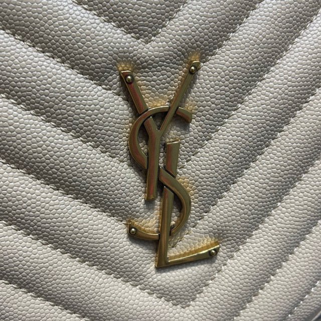 Yves Saint Laurent Vinyl-Tasche Größe: 17 * 17 * 5,5 cm