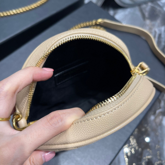Yves Saint Laurent Vinyl-Tasche Größe: 17 * 17 * 5,5 cm