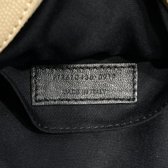 Yves Saint Laurent Vinyl-Tasche Größe: 17 * 17 * 5,5 cm