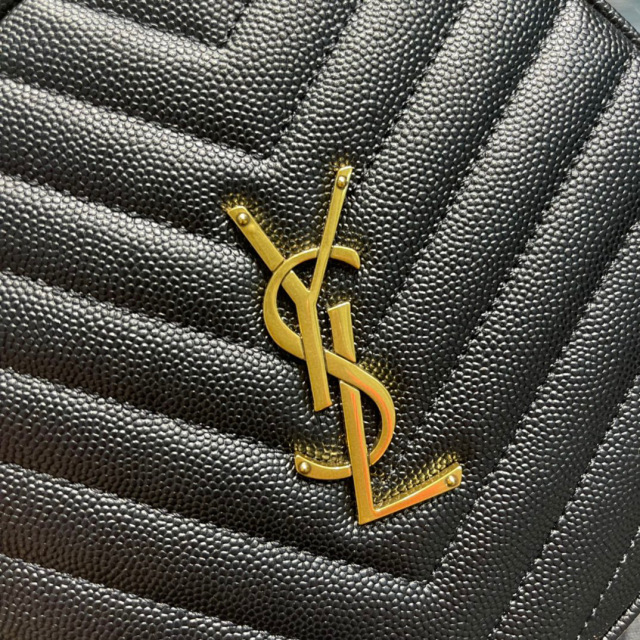 Yves Saint Laurent Vinyl-Tasche Größe: 17 * 17 * 5,5 cm