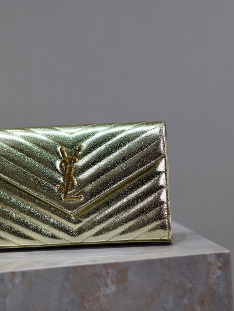 Borsa a busta Yves Saint Laurent Dimensioni: 22,5*14*4cm