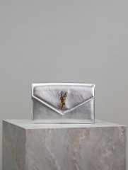 Yves Saint Laurent Umschlagtasche Größe: 22,5 x 14 x 4 cm
