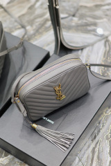 Yves Saint Laurent lou相机包尺寸：23*16*6cm