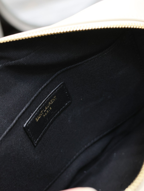Yves Saint Laurent Lou Kameratasche Größe: 23 * 16 * 6 cm