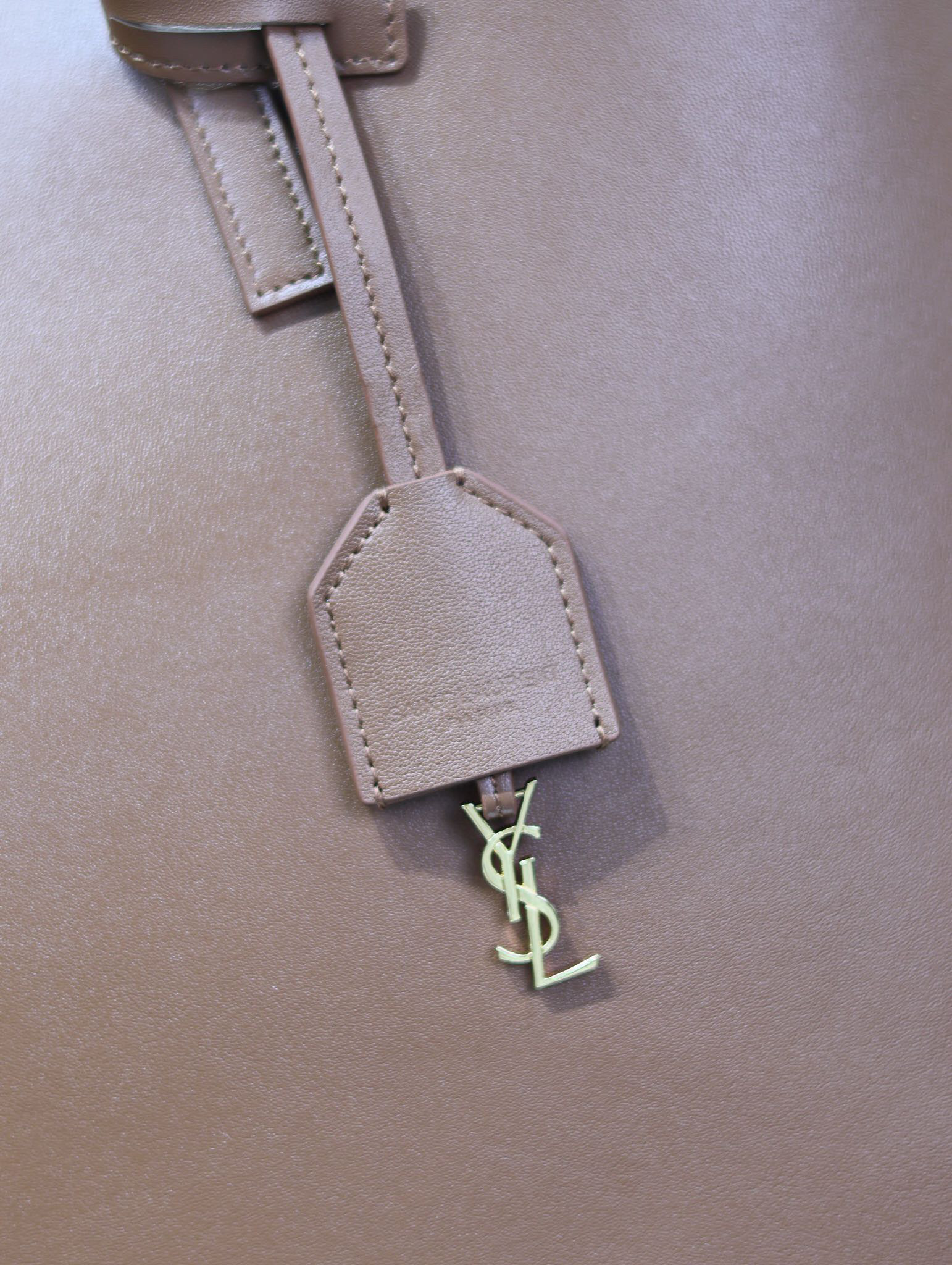 Borsa tote Yves Saint Laurent Dimensioni: 32,5 * 35 * 10,5 cm
