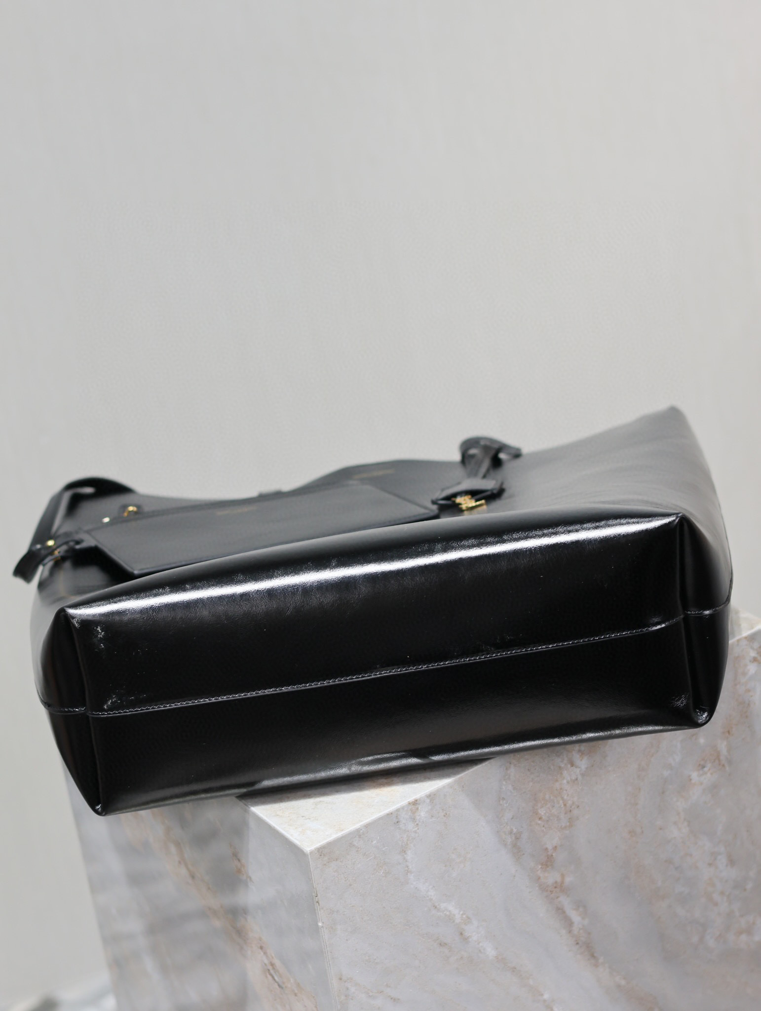 Borsa tote Yves Saint Laurent Dimensioni: 32,5 * 35 * 10,5 cm