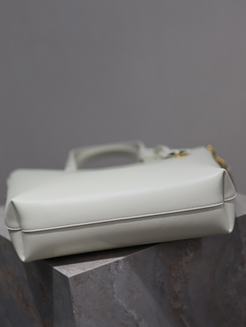 Einkaufstasche von Yves Saint Laurent, Größe: 25 x 28 x 8 cm
