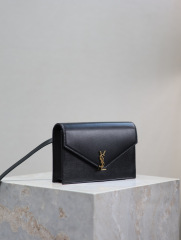 Yves Saint Laurent Voltaire Tasche Größe: 19 * 12 * 3,5 cm