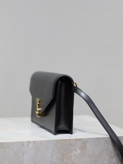 Yves Saint Laurent Voltaire Tasche Größe: 19 * 12 * 3,5 cm