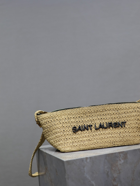 Yves Saint Laurent Umhängetasche Größe: 26 * 14 * 14,5 cm