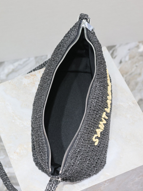 Yves Saint Laurent Umhängetasche Größe: 26 * 14 * 14,5 cm