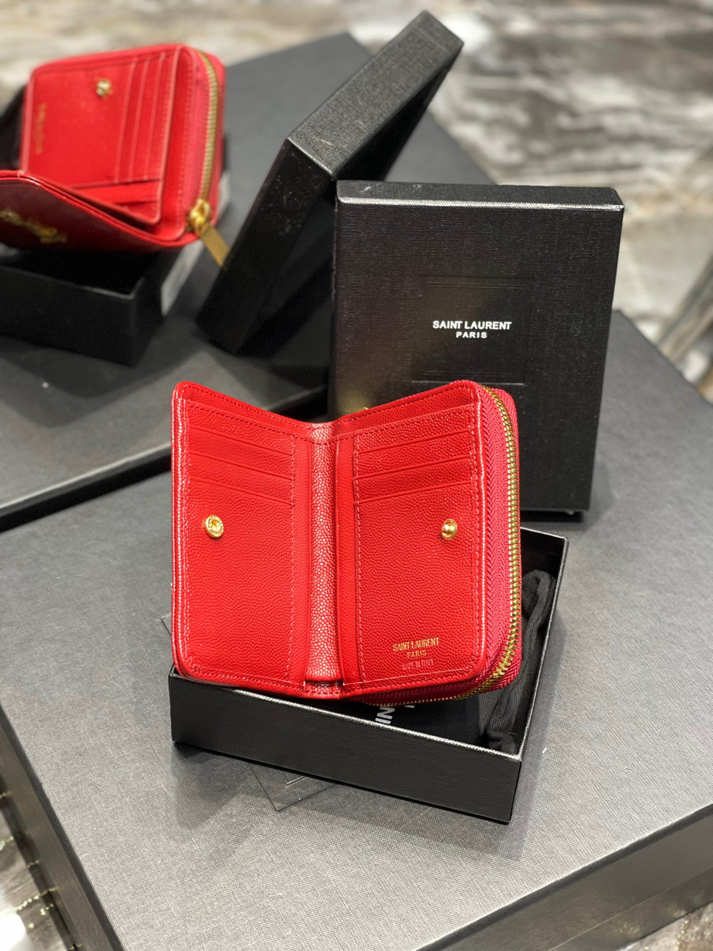 Yves Saint Laurent Monogramm-Tasche Größe: 12 x 10 x 3 cm