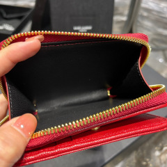 Yves Saint Laurent Monogramm-Tasche Größe: 12 x 10 x 3 cm
