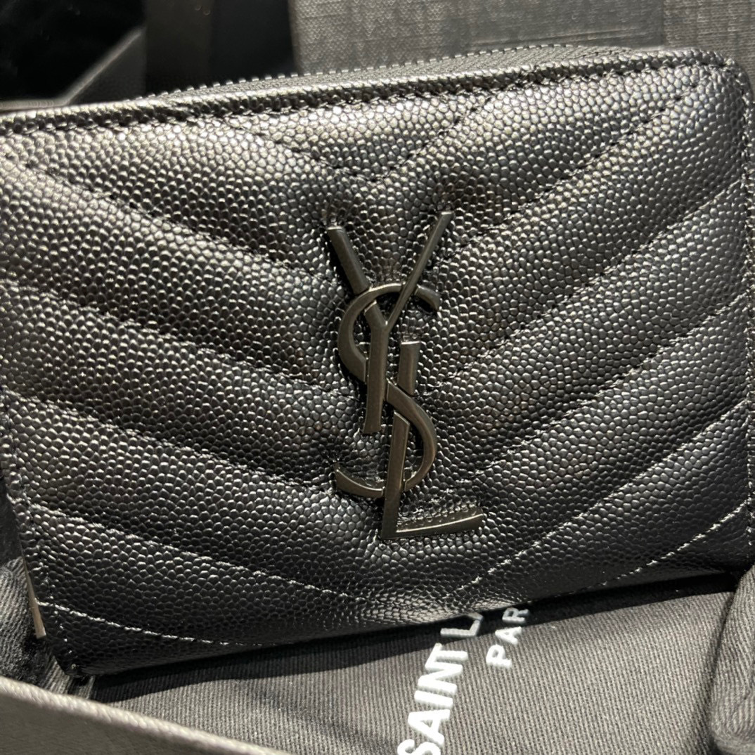 Yves Saint Laurent Monogramm-Tasche Größe: 12 x 10 x 3 cm