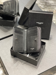 Yves Saint Laurent Monogramm-Tasche Größe: 12 x 10 x 3 cm
