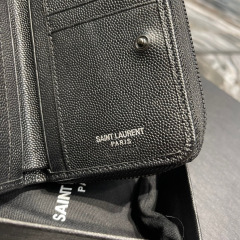 Yves Saint Laurent Monogramm-Tasche Größe: 12 x 10 x 3 cm