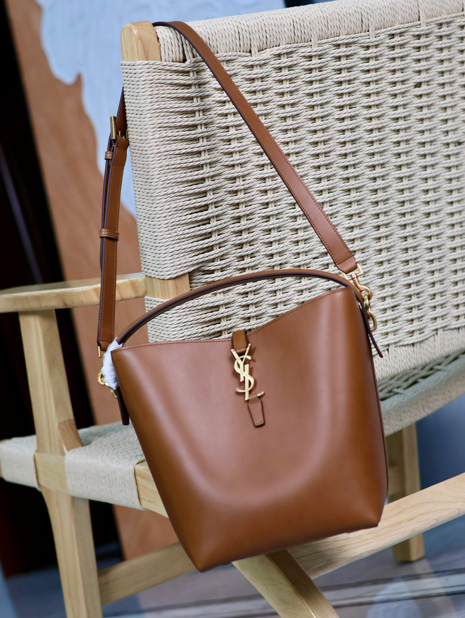 Yves Saint Laurent Beuteltasche Größe: 26 x 20 x 12 cm