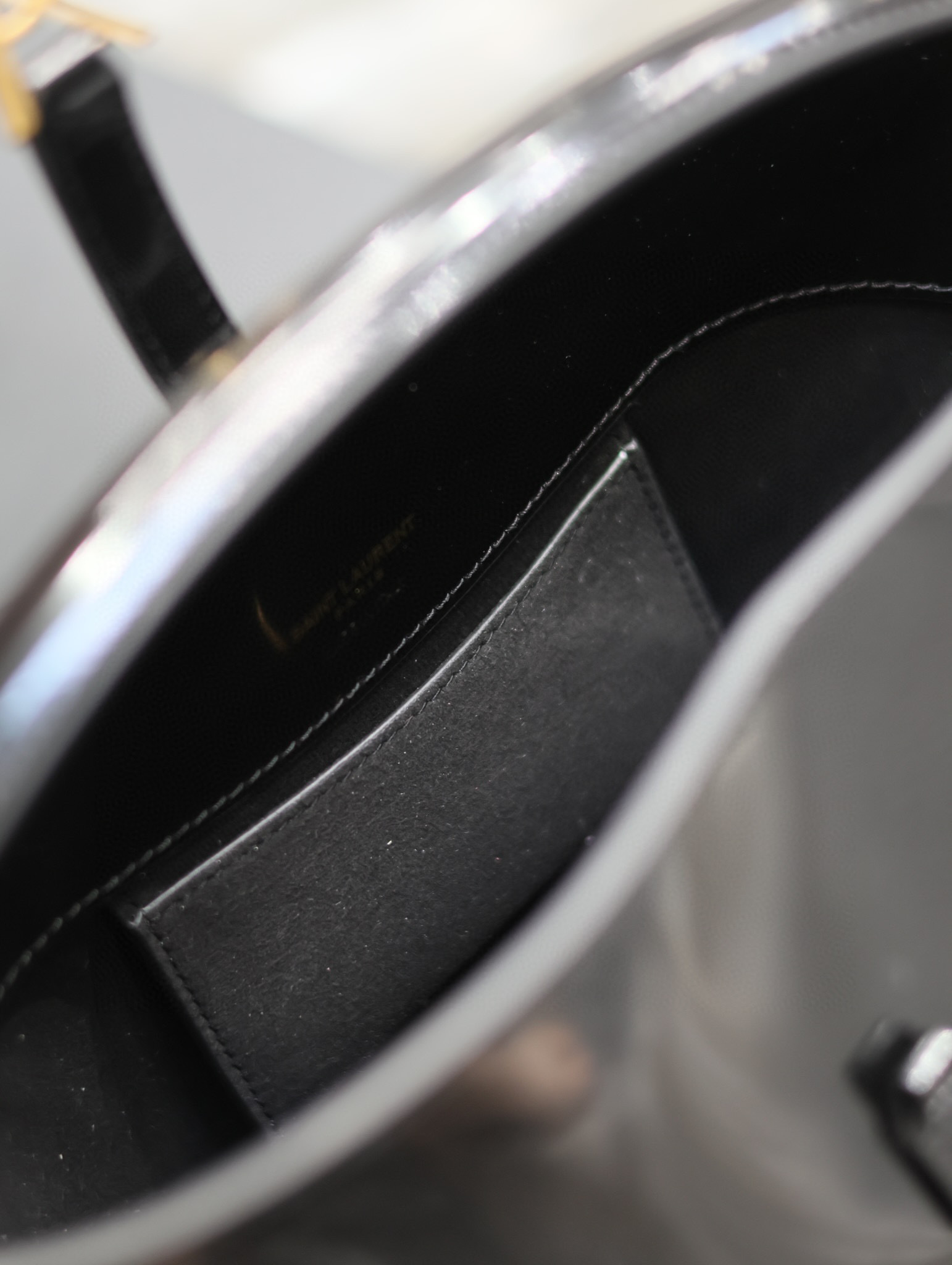 Yves Saint Laurent Bucket bag Size：17*20*13cm