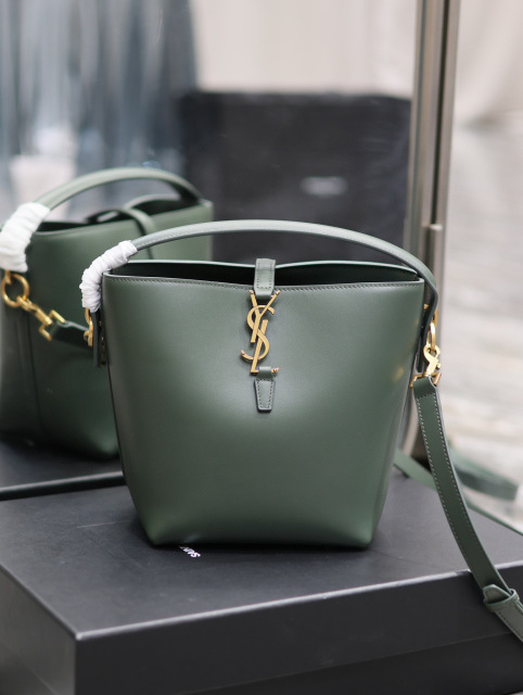 Borsa a secchiello Yves Saint Laurent Dimensioni: 17*20*13cm