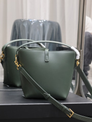 Borsa a secchiello Yves Saint Laurent Dimensioni: 17*20*13cm