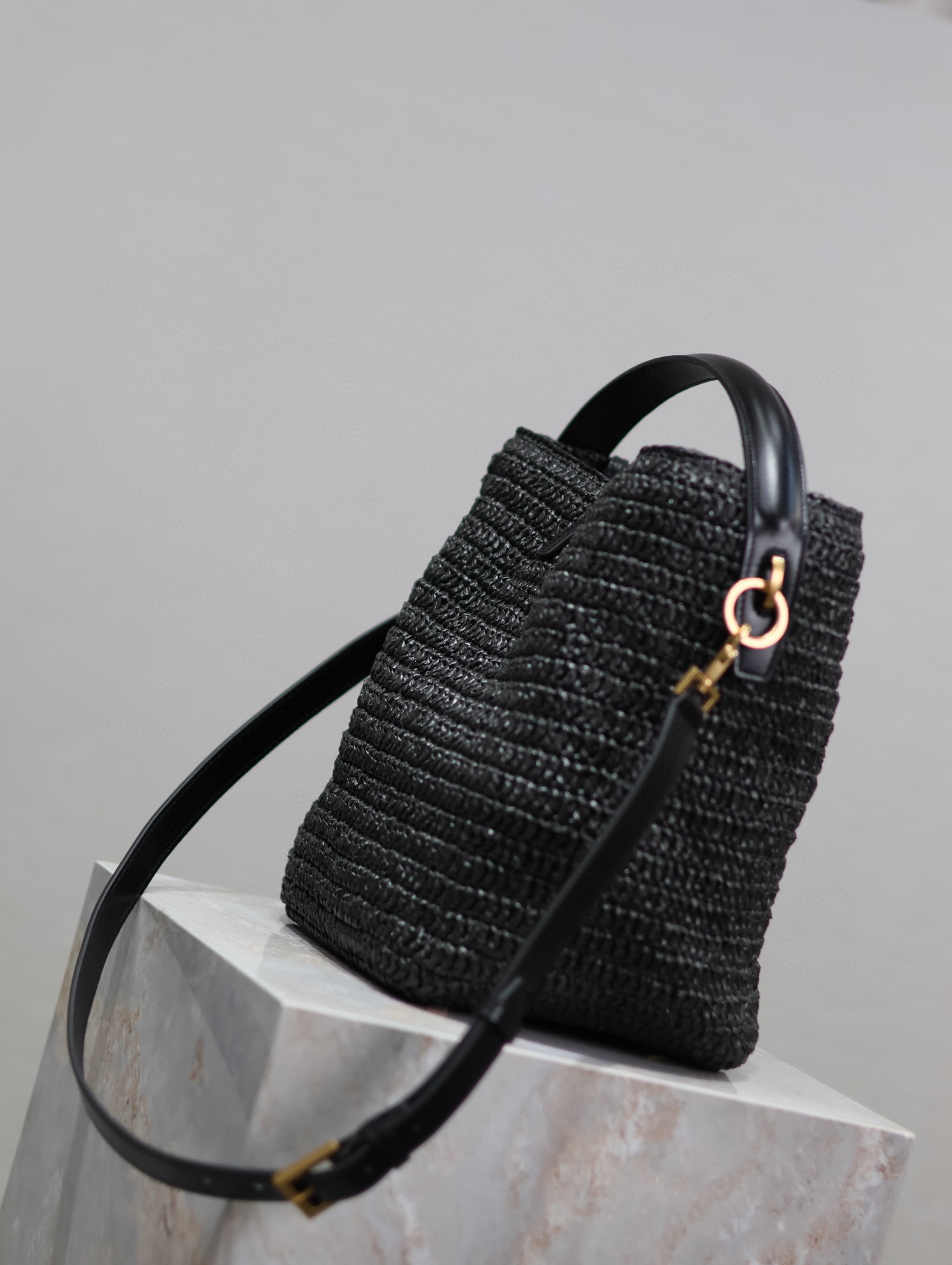 Yves Saint Laurent Bucket bag Size：20*25*16cm