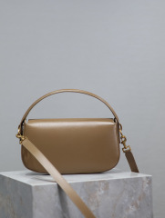 Yves Saint Laurent Voltaire Tasche Größe: 24 * 15 * 5 cm