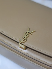 Yves Saint Laurent Voltaire Tasche Größe: 24 * 15 * 5 cm