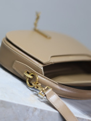 Yves Saint Laurent Voltaire Tasche Größe: 24 * 15 * 5 cm