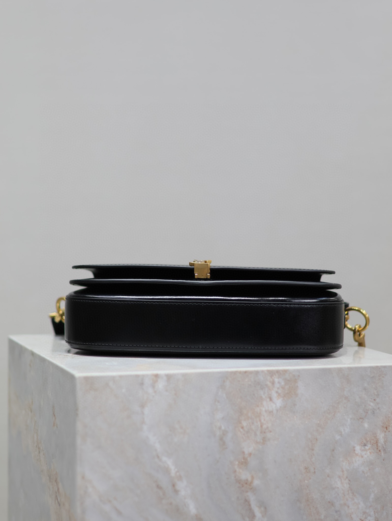 Borsa Yves Saint Laurent voltaire Dimensioni: 24*15*5cm