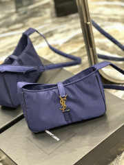 Yves Saint Laurent ole 5a7 Tasche Größe: 25 * 15 * 6 cm