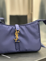 Yves Saint Laurent ole 5a7 Tasche Größe: 25 * 15 * 6 cm
