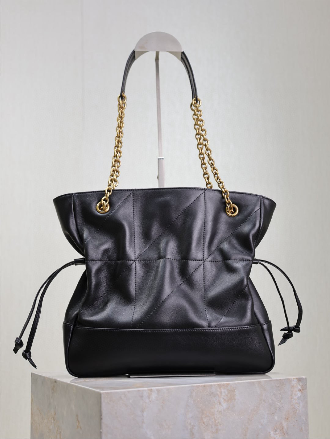 Borsa pochon Yves Saint Laurent Dimensioni: 27*29*11 cm